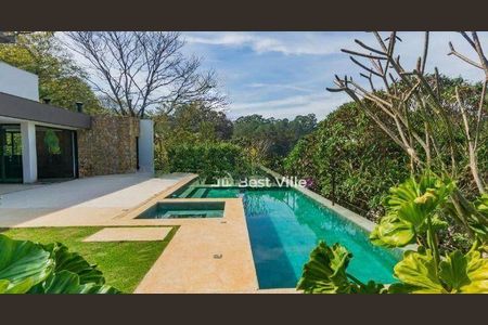 Casa à venda com 692m², 4 quartos e 6 vagas