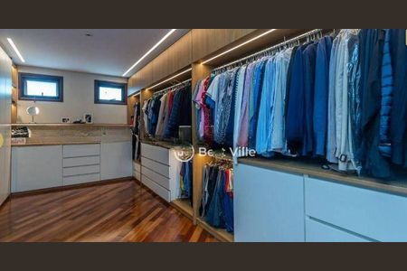 Casa à venda com 692m², 4 quartos e 6 vagas