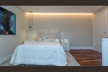 Casa à venda com 692m², 4 quartos e 6 vagas