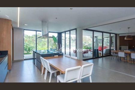 Casa à venda com 692m², 4 quartos e 6 vagas