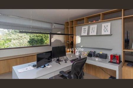 Casa à venda com 692m², 4 quartos e 6 vagas