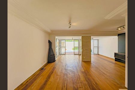 Casa à venda com 3 quartos, 165m² em Tamboré, Santana de Parnaíba