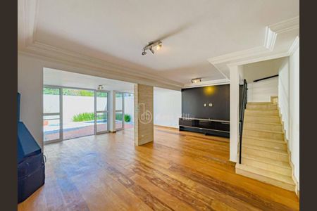 Casa à venda com 3 quartos, 165m² em Tamboré, Santana de Parnaíba