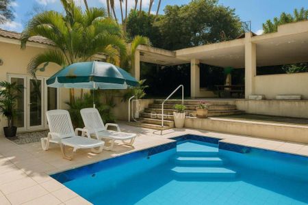 Casa à venda com 555m², 4 quartos e 3 vagas