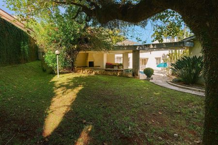 Casa à venda com 555m², 4 quartos e 3 vagas