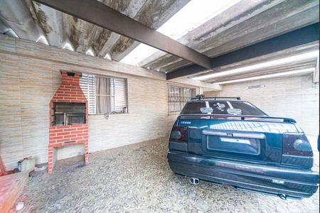 Casa à venda com 250m², 4 quartos e 3 vagas Casa à venda com 250m², 4 quartos e 3 vagasGaragem