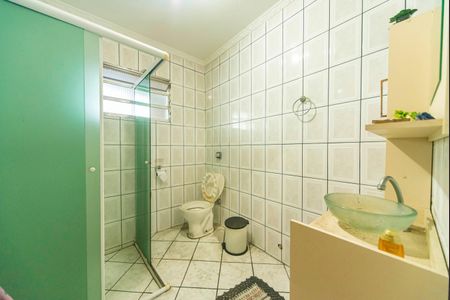 Casa à venda com 250m², 4 quartos e 3 vagas Casa à venda com 250m², 4 quartos e 3 vagasBanheiro