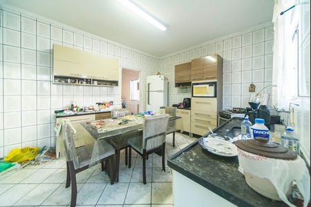 Casa à venda com 250m², 4 quartos e 3 vagas Casa à venda com 250m², 4 quartos e 3 vagasCozinha