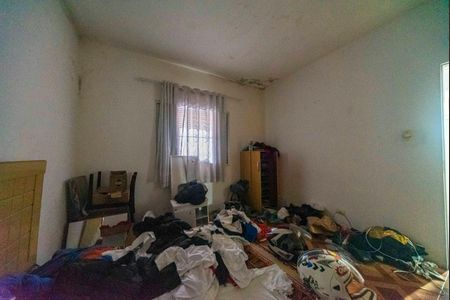 Casa à venda com 250m², 4 quartos e 3 vagas Casa à venda com 250m², 4 quartos e 3 vagasQuarto 2