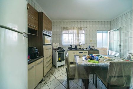 Casa à venda com 250m², 4 quartos e 3 vagas Casa à venda com 250m², 4 quartos e 3 vagasCozinha