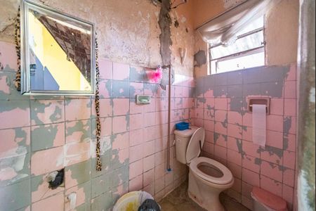 Casa à venda com 250m², 4 quartos e 3 vagas Casa à venda com 250m², 4 quartos e 3 vagasBanheiro casa 2