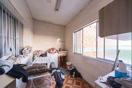 Casa à venda com 250m², 4 quartos e 3 vagas Casa à venda com 250m², 4 quartos e 3 vagasÁrea de Serviço