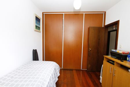 Apartamento à venda com 240m², 3 quartos e 2 vagasQuarto 2