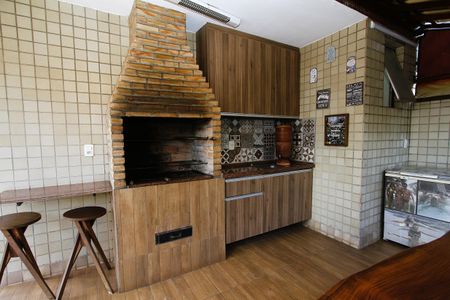 Apartamento à venda com 240m², 3 quartos e 2 vagasChurrasqueira