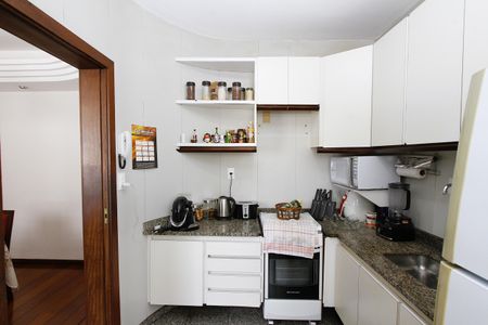 Apartamento à venda com 240m², 3 quartos e 2 vagasCozinha