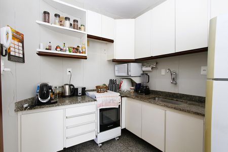 Apartamento à venda com 240m², 3 quartos e 2 vagasCozinha