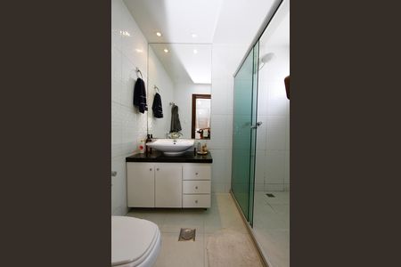 Apartamento à venda com 240m², 3 quartos e 2 vagasBanheiro da Suíte