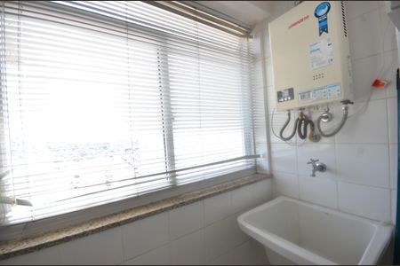 Apartamento para alugar com 55m², 2 quartos e 1 vagaÁrea de Serviço