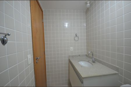 Apartamento para alugar com 55m², 2 quartos e 1 vagaBanheiro Social