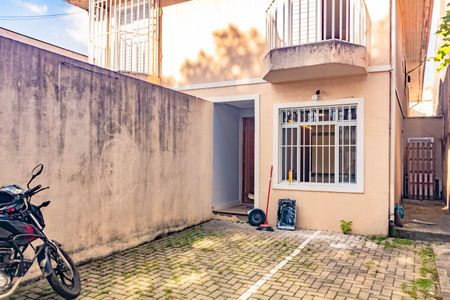 Casa para alugar com 85m², 2 quartos e 2 vagas