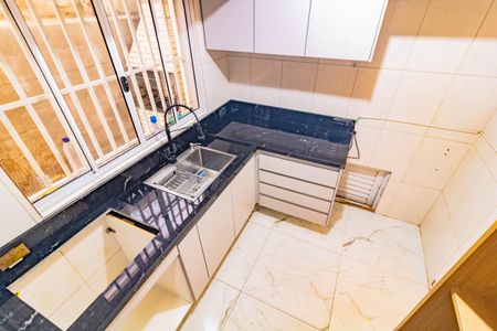 Casa para alugar com 85m², 2 quartos e 2 vagas