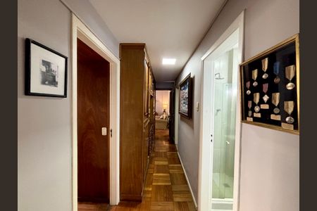 Apartamento à venda com 144m², 3 quartos e sem vagaCorredor