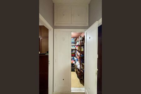 Apartamento à venda com 144m², 3 quartos e sem vagaCorredor - despensa