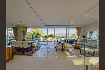 Casa à venda com 4 quartos, 475m² em Alphaville, Santana de Parnaíba