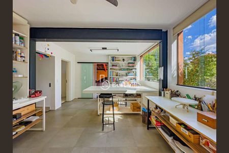 Casa à venda com 4 quartos, 440m² em Alphaville Industrial, Barueri