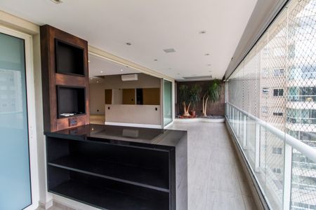 Varanda gourmet de apartamento à venda com 3 quartos, 225m² em Centro Empresarial Tamboré, Santana de Parnaíba