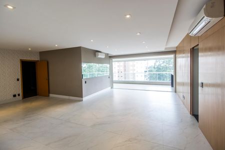 Sala  de apartamento à venda com 3 quartos, 225m² em Centro Empresarial Tamboré, Santana de Parnaíba