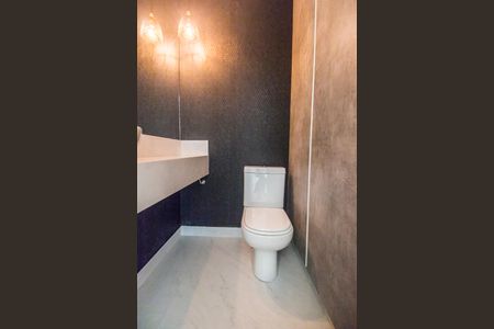 Apartamento à venda com 225m², 3 quartos e 4 vagas Apartamento à venda com 225m², 3 quartos e 4 vagasLavabo