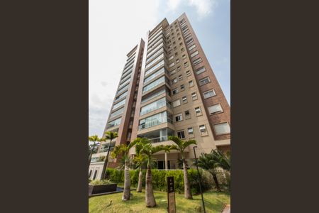 Apartamento à venda com 225m², 3 quartos e 4 vagasFachada