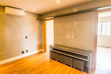 Apartamento à venda com 225m², 3 quartos e 4 vagas Apartamento à venda com 225m², 3 quartos e 4 vagasSala