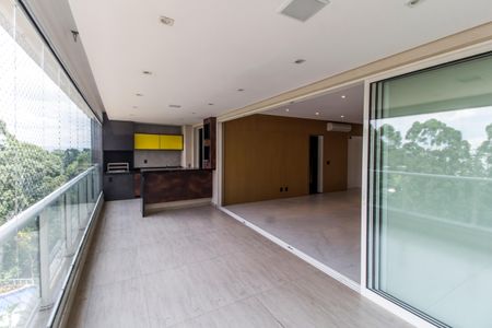 Apartamento à venda com 225m², 3 quartos e 4 vagas Apartamento à venda com 225m², 3 quartos e 4 vagasVaranda gourmet