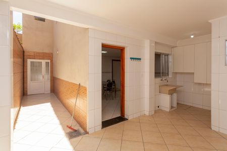 Casa para alugar com 96m², 3 quartos e 2 vagasQuintal