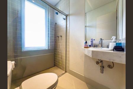 Casa à venda com 4 quartos, 450m² em Centro Comercial Jubran, Barueri