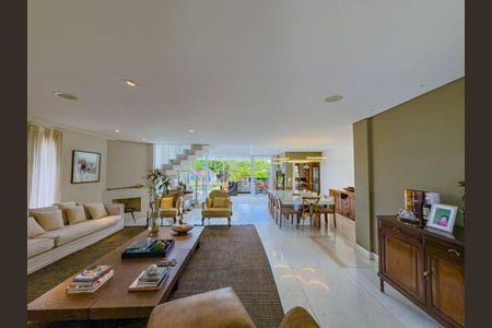 Casa à venda com 4 quartos, 450m² em Centro Comercial Jubran, Barueri