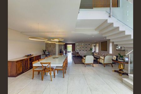 Casa à venda com 450m², 4 quartos e 4 vagas