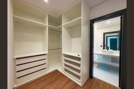 Casa à venda com 4 quartos, 345m² em Residencial Tres (Alphaville), Santana de Parnaíba