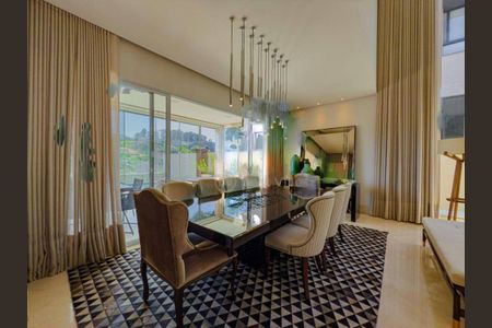 Casa à venda com 700m², 4 quartos e 7 vagas