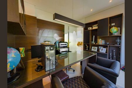 Casa à venda com 700m², 4 quartos e 7 vagas