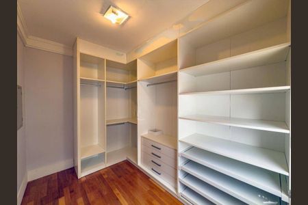 Casa à venda com 4 quartos, 530m² em Tamboré, Santana de Parnaíba