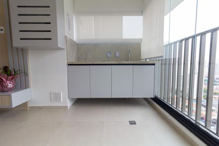 Apartamento para alugar com 49m², 2 quartos e 1 vaga Apartamento para alugar com 49m², 2 quartos e 1 vagaVaranda da Sala e Cozinha