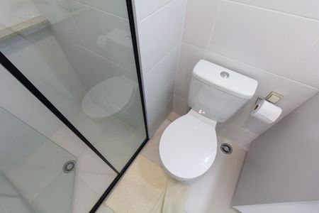 Apartamento para alugar com 49m², 2 quartos e 1 vaga Apartamento para alugar com 49m², 2 quartos e 1 vagaBanheiro social