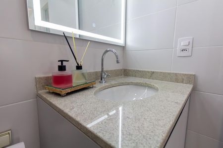 Apartamento para alugar com 49m², 2 quartos e 1 vaga Apartamento para alugar com 49m², 2 quartos e 1 vagaBanheiro social