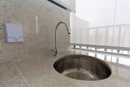Apartamento para alugar com 49m², 2 quartos e 1 vaga Apartamento para alugar com 49m², 2 quartos e 1 vagaVaranda da Sala e Cozinha