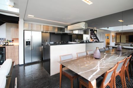 Sala de apartamento para alugar com 2 quartos, 90m² em Vila Nova Conceição, São Paulo