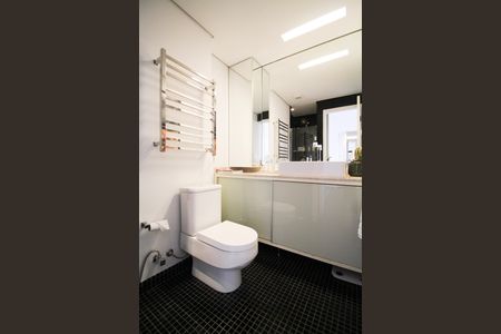 Apartamento para alugar com 90m², 2 quartos e 2 vagas Apartamento para alugar com 90m², 2 quartos e 2 vagasBanheiro da Suíte 2