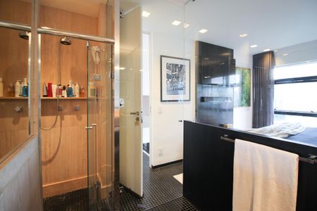 Apartamento para alugar com 90m², 2 quartos e 2 vagas Apartamento para alugar com 90m², 2 quartos e 2 vagasBanheiro da Suíte 1